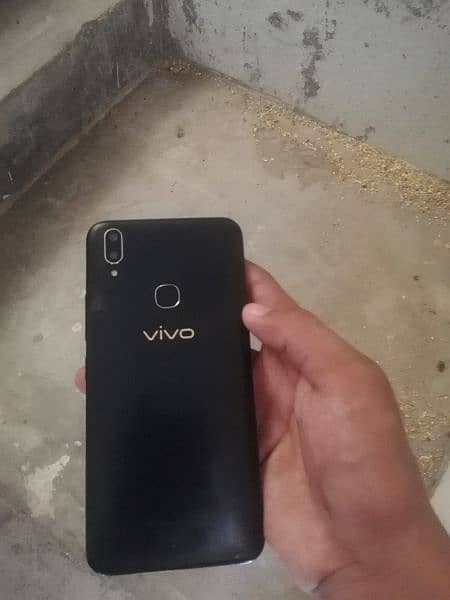 Vivo v9 4/32 2