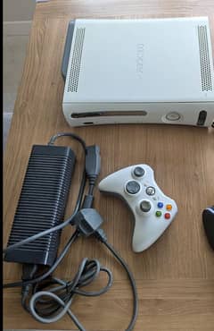 Xbox 360 with 3 controller 2 wireless 1 wired