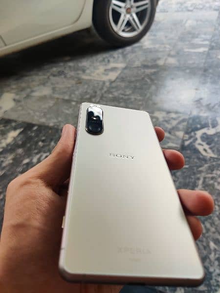 Sony Xperia 5 III for Sale - Perfect Condition - Silver - PTA Approved 10