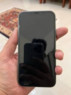 Iphone 11 64 Gb PTA approved 10/10 only kit