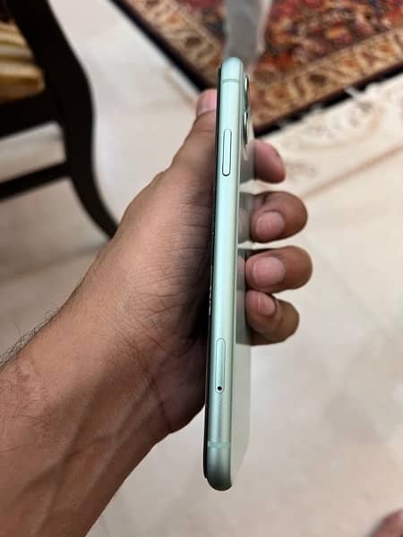 Iphone 11 64 Gb PTA approved 10/10 only kit 5