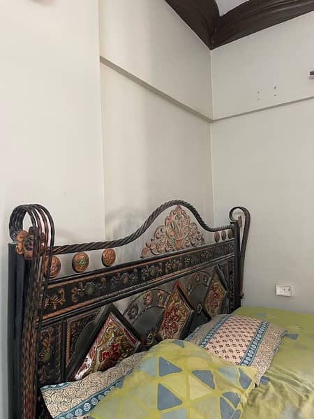 double Bed Iron 1