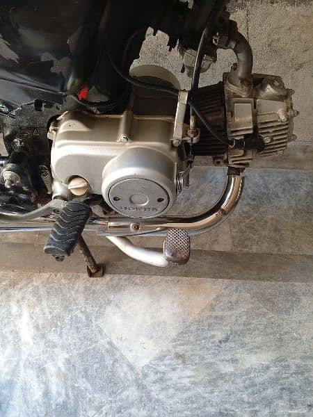 Honda 70 full new  condition 6