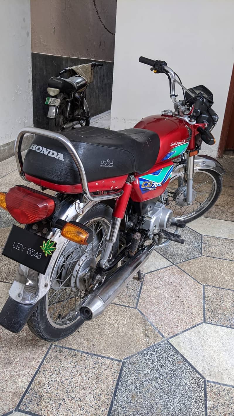 Honda CD 70 2018 3