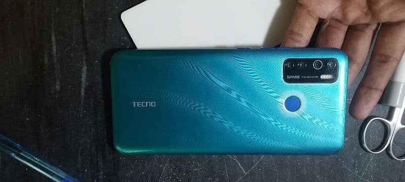 Tecno spark 5pro 4-128 2