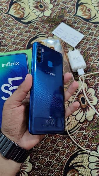 Infinix s5 6/128 with box and charger 0