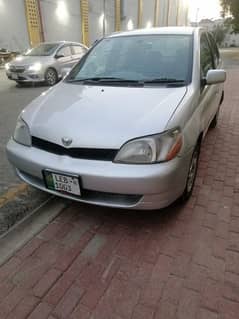 Toyota Platz 2000 registration 2007 ph no :03234552847