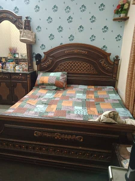 bed set full with bed dressing table side table 1