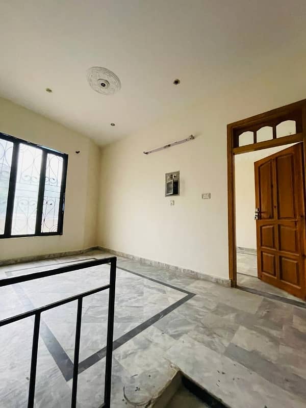 Prime Location 5 Marla House Ideally Situated In Warsak Road 3