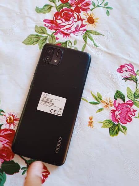 10by 10 condition 1year used ke ha oppo a16e box be hoga 1