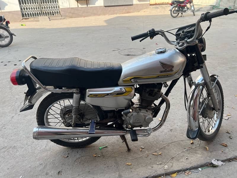 Honda 125 modal 2014 1