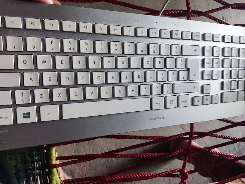 RGB HALF MECHANICAL AND OTHER CLASSIC GERMANY KEYBOARD 5