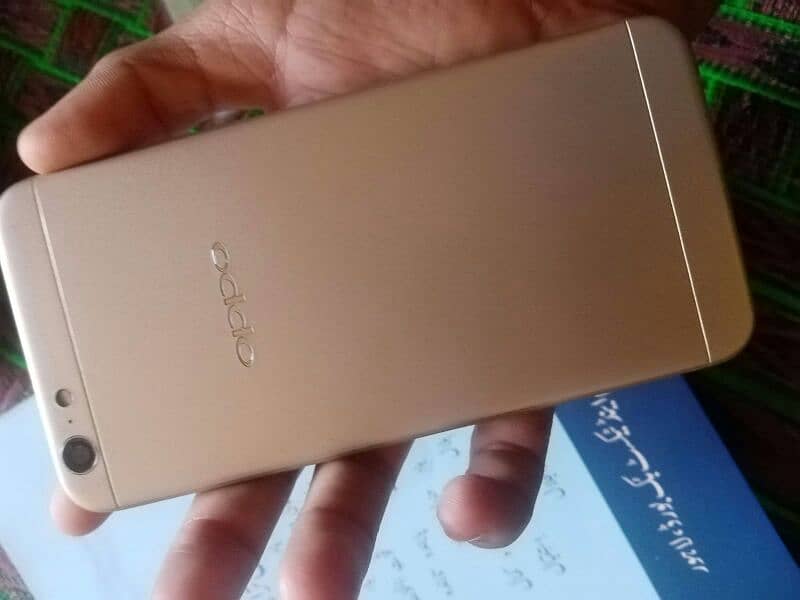 oppo a57 4/64 ha koi falt nahi all OK ha 5