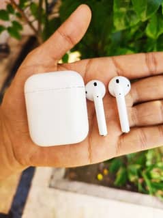 Apple Original Airpods 2nd generation