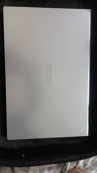 AsUs Laptop 10/10 condition New Laptop 1