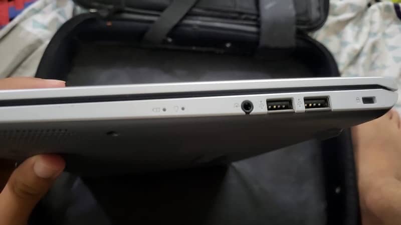 AsUs Laptop 10/10 condition New Laptop 2