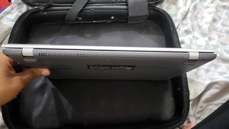 AsUs Laptop 10/10 condition New Laptop 3