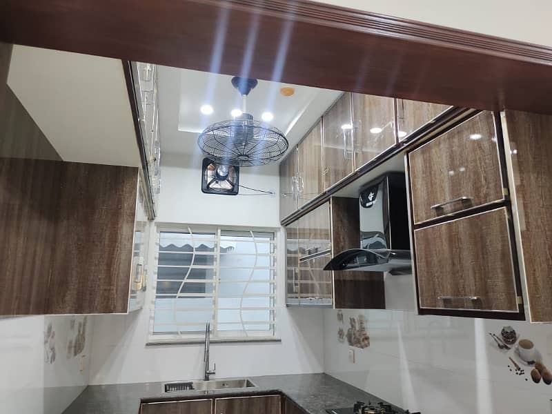 8 MARLA BEAUTIFUL HOUSE AVAILABLE FOR RENT IN DHA RAHBER 11 SECTOR 1 BLOCK A 15