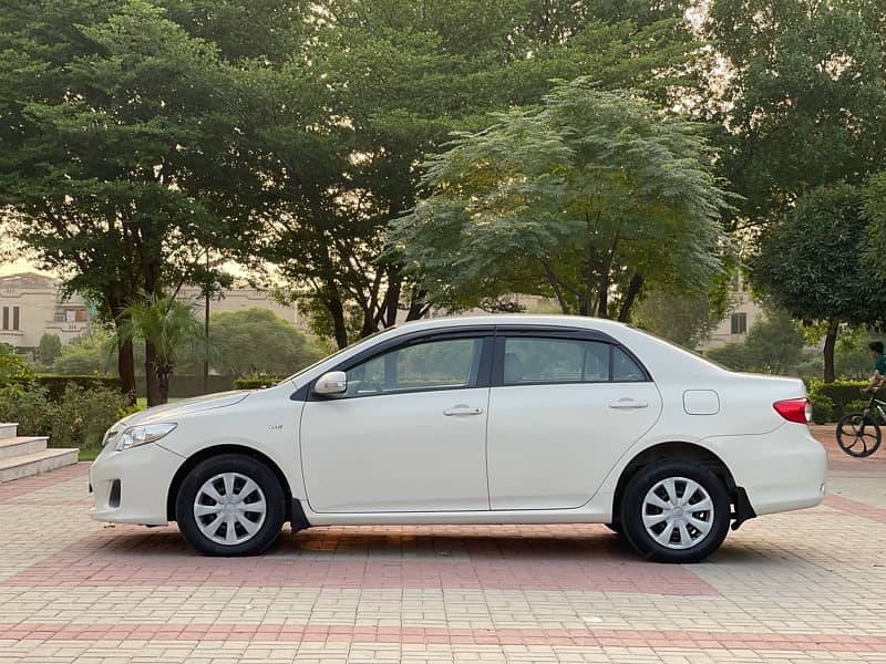 TOYOTA COROLLA 2014 GLi LAHORE REGISTERED 17