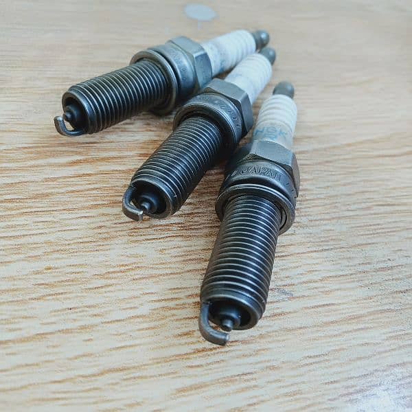 Suzuki Alto Genuine Spark Plugs 2