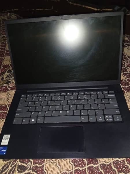 Lenovo V14G3 8/256 1