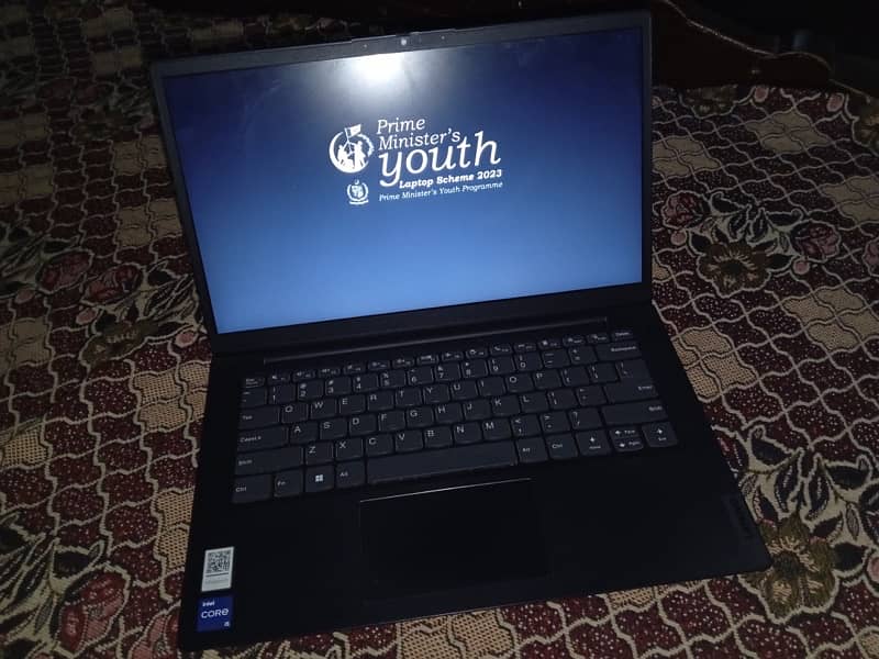 Lenovo V14G3 8/256 4