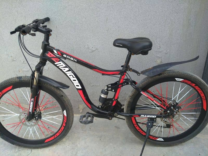 Mountain bicycle in very good condition 0