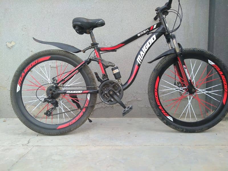 Mountain bicycle in very good condition 1