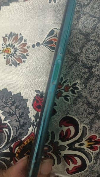 Infinix zero 8i 8gb 128gb lash look not open or rapier good looking 2