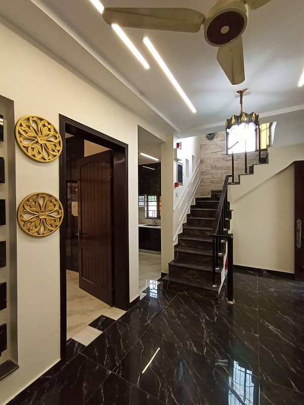 5 MARLA BEAUTIFUL HOUSE FOR RENT IN DHA RAHBER 11 SECTOR 2 2