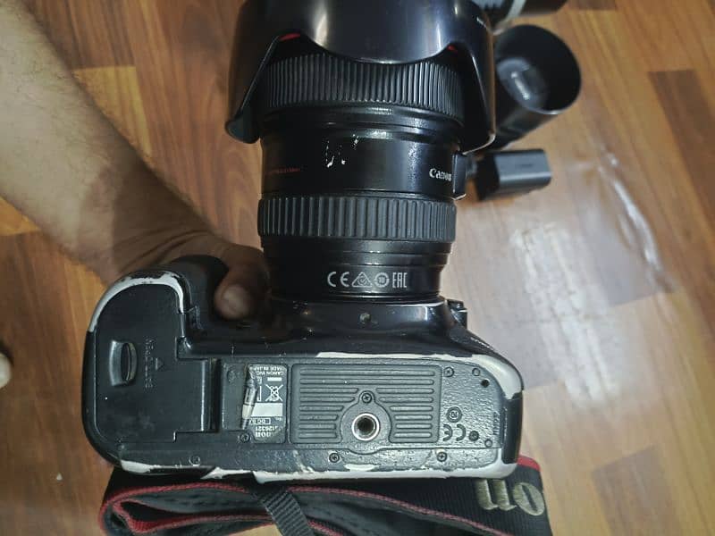 Canon 5D Mark III with Complete kit. . . . 10