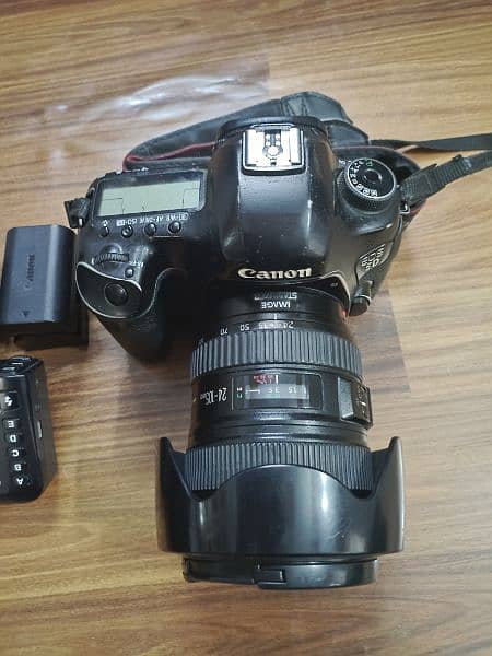 Canon 5D Mark III with Complete kit. . . . 11