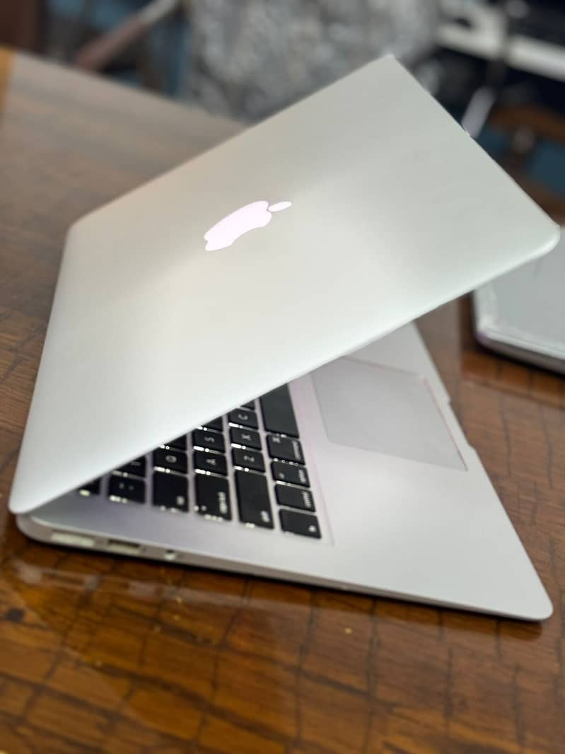 Macbook Air 2017 | Core i5 8/128GB Silver | Fresh Import 3