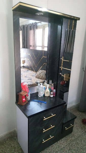 king size bed 3 door wardrobe and dressing 1