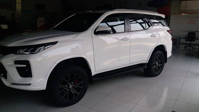 Toyota Fortuner 2024 Grs 0