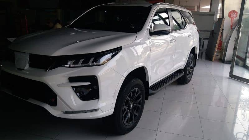 Toyota Fortuner 2024 Grs 1