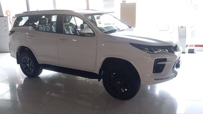 Toyota Fortuner 2024 Grs 3