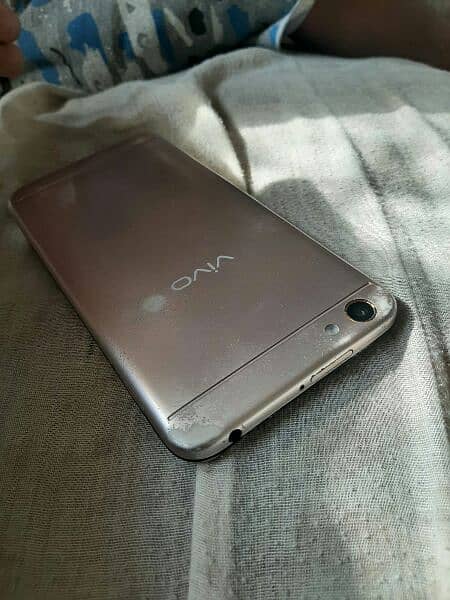 i m selling Vivo y66 dual sim pta approved sell n exchange 4