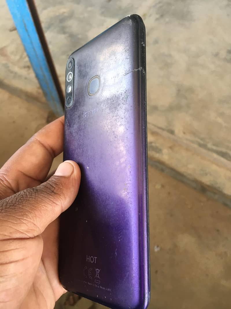 infinix hot8 4 64 2