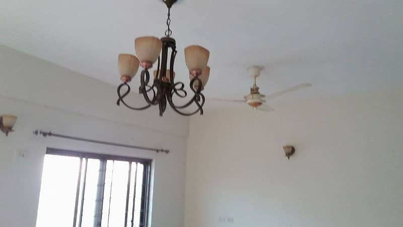 Flat For Sale In Askari 11- B, Lahore 27