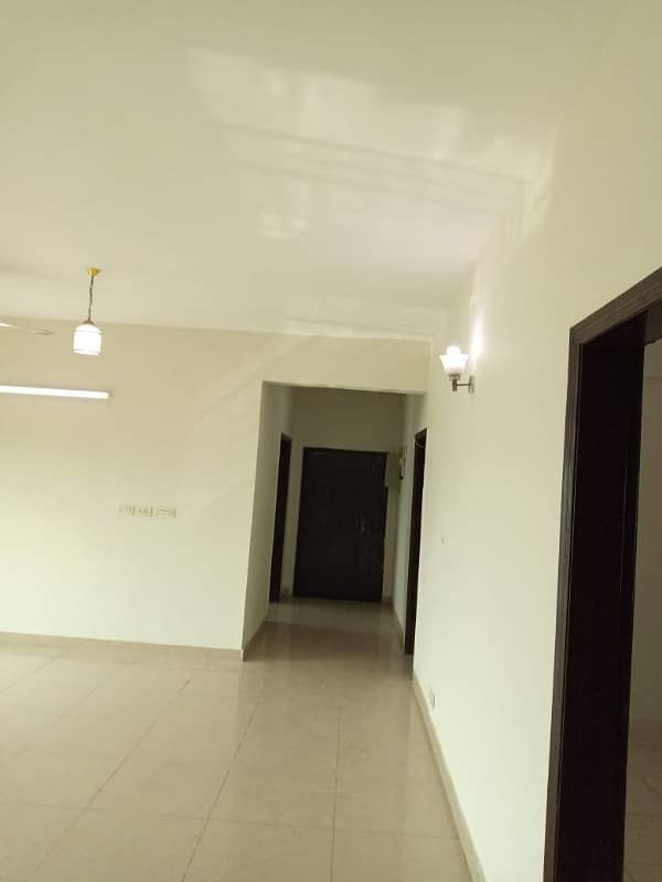 Flat For Sale In Askari 11- B, Lahore 30