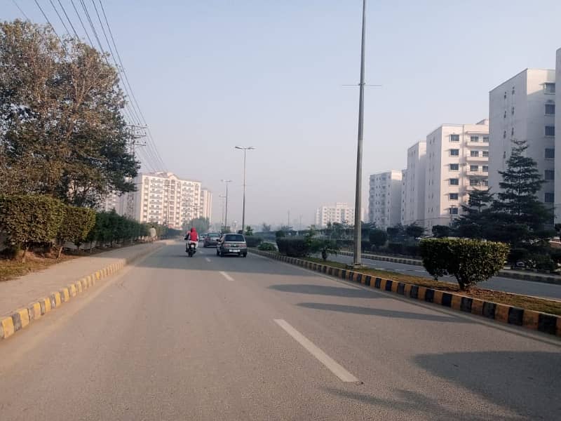 Flat For Sale In Askari 11- B, Lahore 36