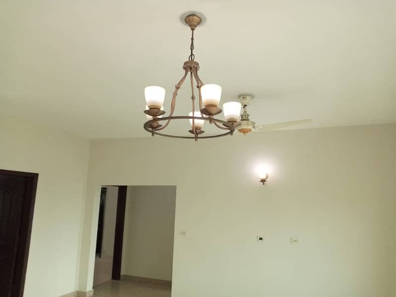 Flat For Sale In Askari 11- B, Lahore 44