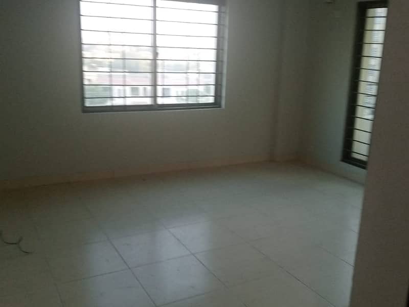 10 Marla 3 Bed Flat For Sale In Askari 11 Lahore. 0