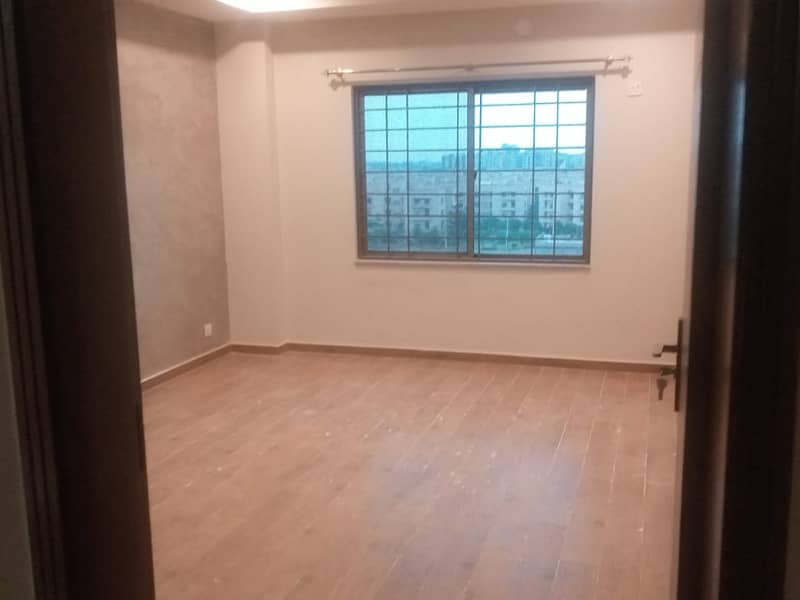 12 Marla 4 Bed Brand New Flat For Sale In Askari 11-D, Lahore 4