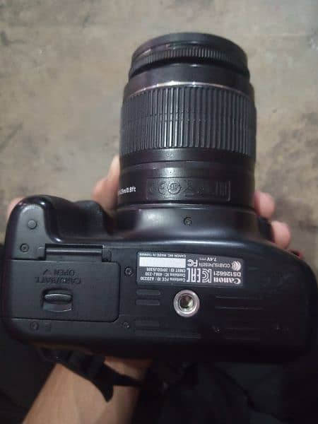 DSLR Camera Canon 1300D 2