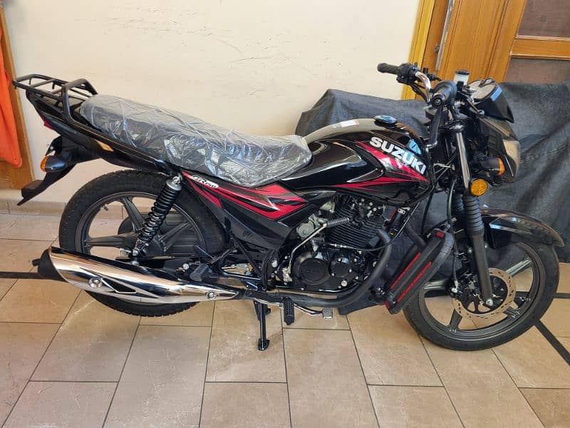 Suzuki GR-150 2024 /400km use BRAND NEW CONDITION 1