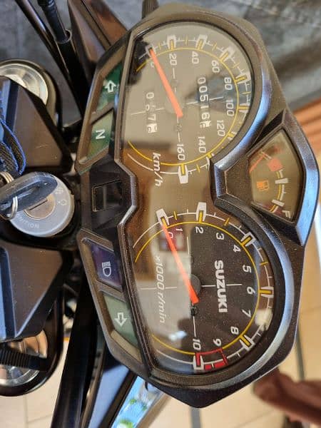 Suzuki GR-150 2024 /400km use BRAND NEW CONDITION 9