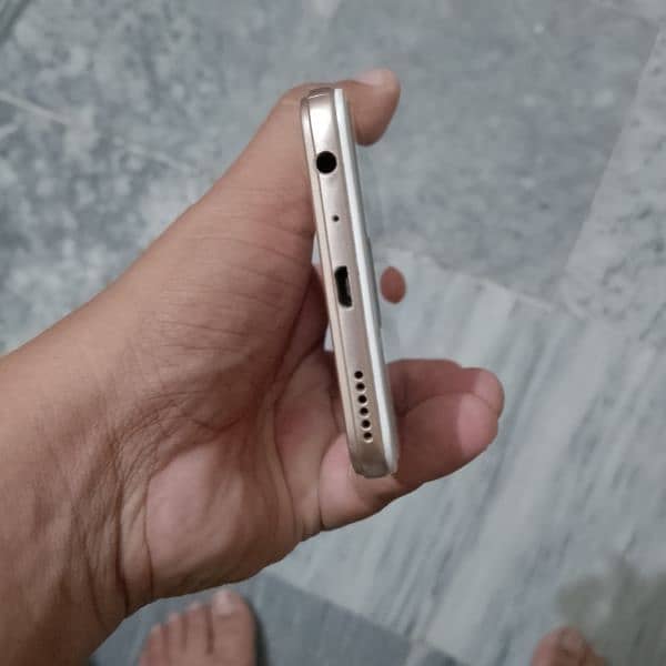 Oppo A57 1