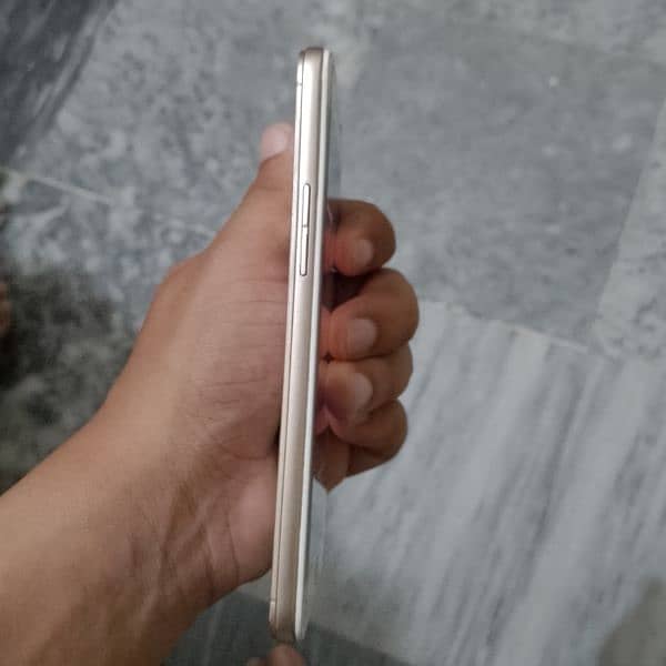 Oppo A57 2